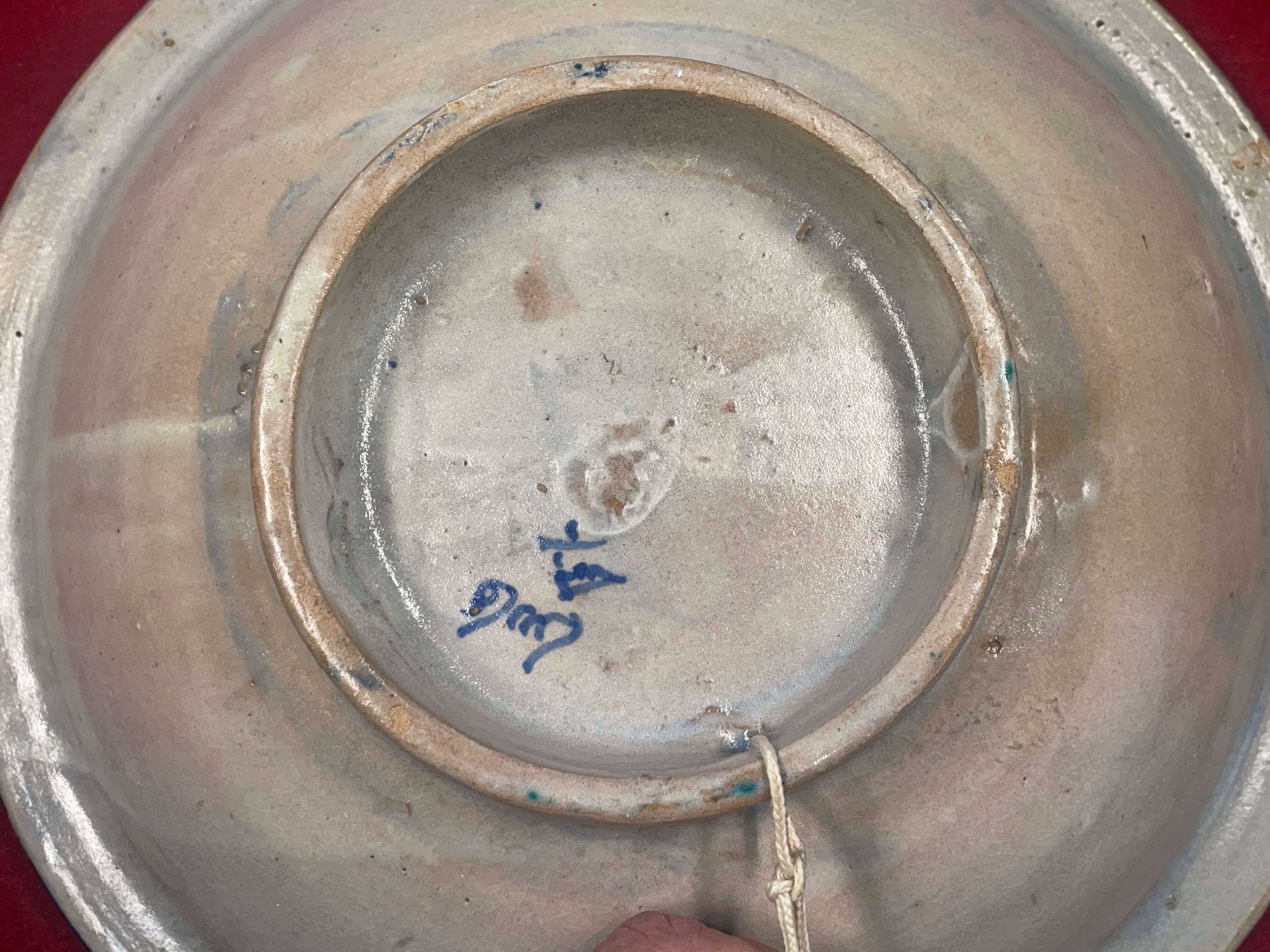 Hollow plate ceramic blue white signature to identify maghreb - early twentieth century