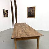 XXL table with 6 legs made of solid pine and rubberwood.