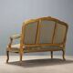 Canapé ancien style baroque, décorations en bois doré, XIXe siècle