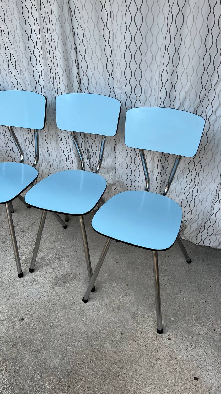 4 chaises en Formica bleu