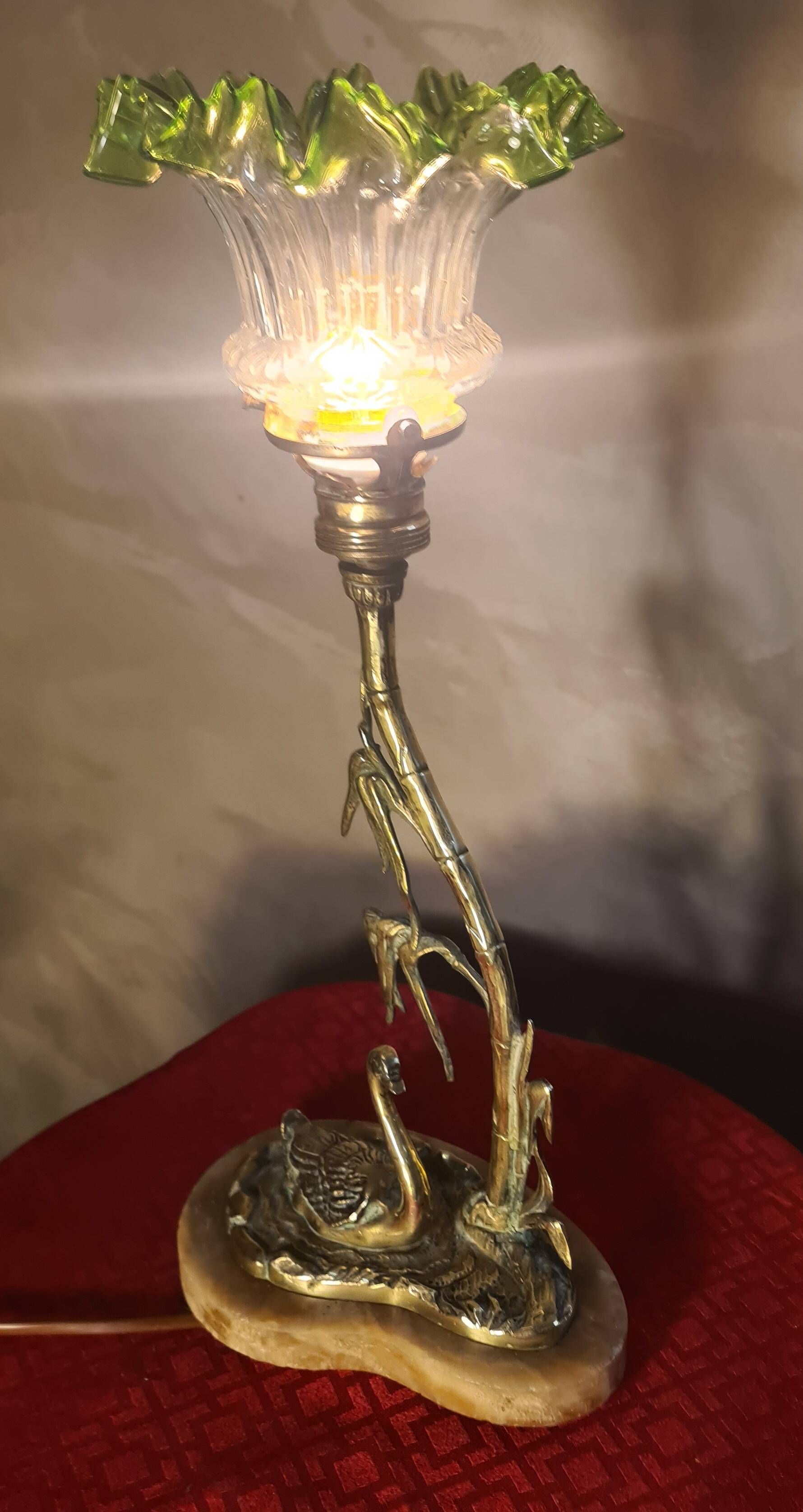 bronze lamp with marble, beautiful work by a bronzier, 1910 at 40 and fine tulip