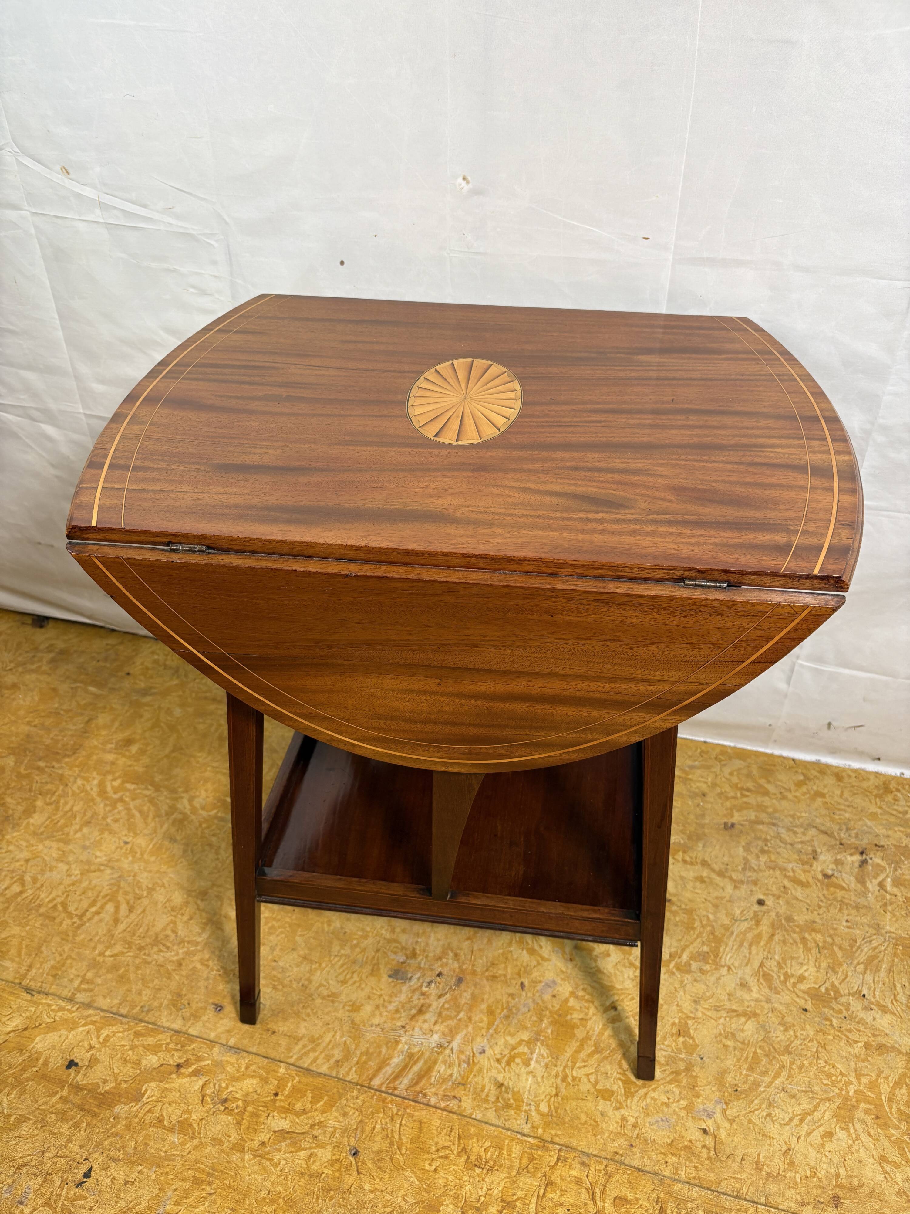 Antique Edwardian Mahogany Oval Drop Leaf Side Table (Circa 1900–1930)