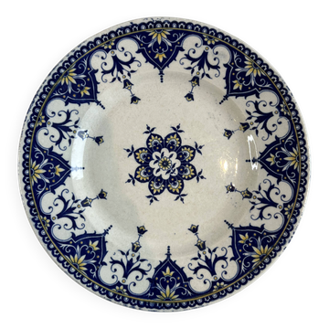 Petite assiette terre de fer Sarreguemines Cluny