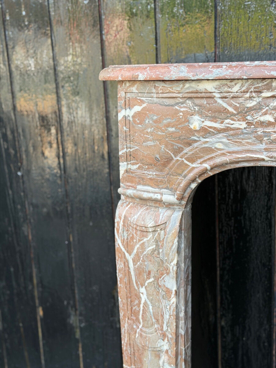 Louis XV fireplace in Rance marble from the 18th century