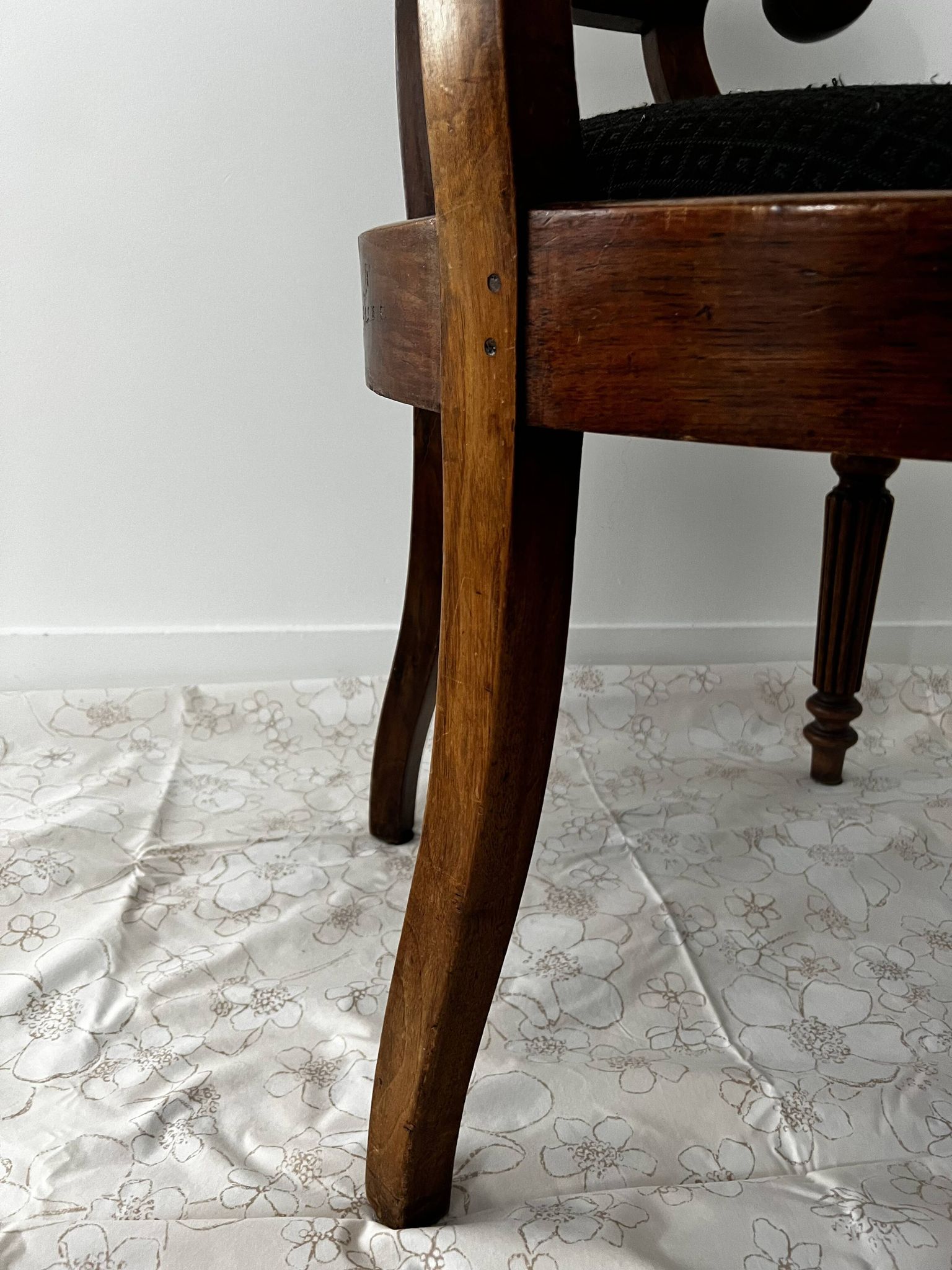Restoration armchair in mahogany