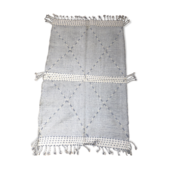 Moroccan Berber carpet Kilim Zanafi light grey and white 1, 62x1, 06m
