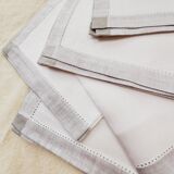 6 Napkins