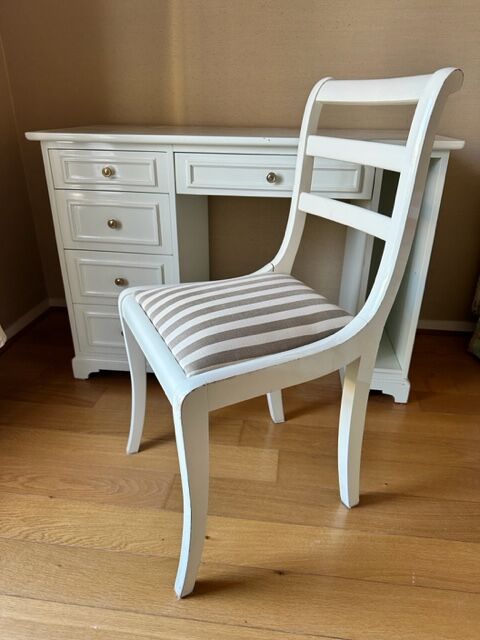 Children's desk with matching Bonnichon chair