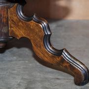 Table bibliothèque victorienne en chêne, deux niveaux, plateau pokerwork