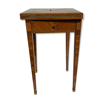 Game table called handkerchief