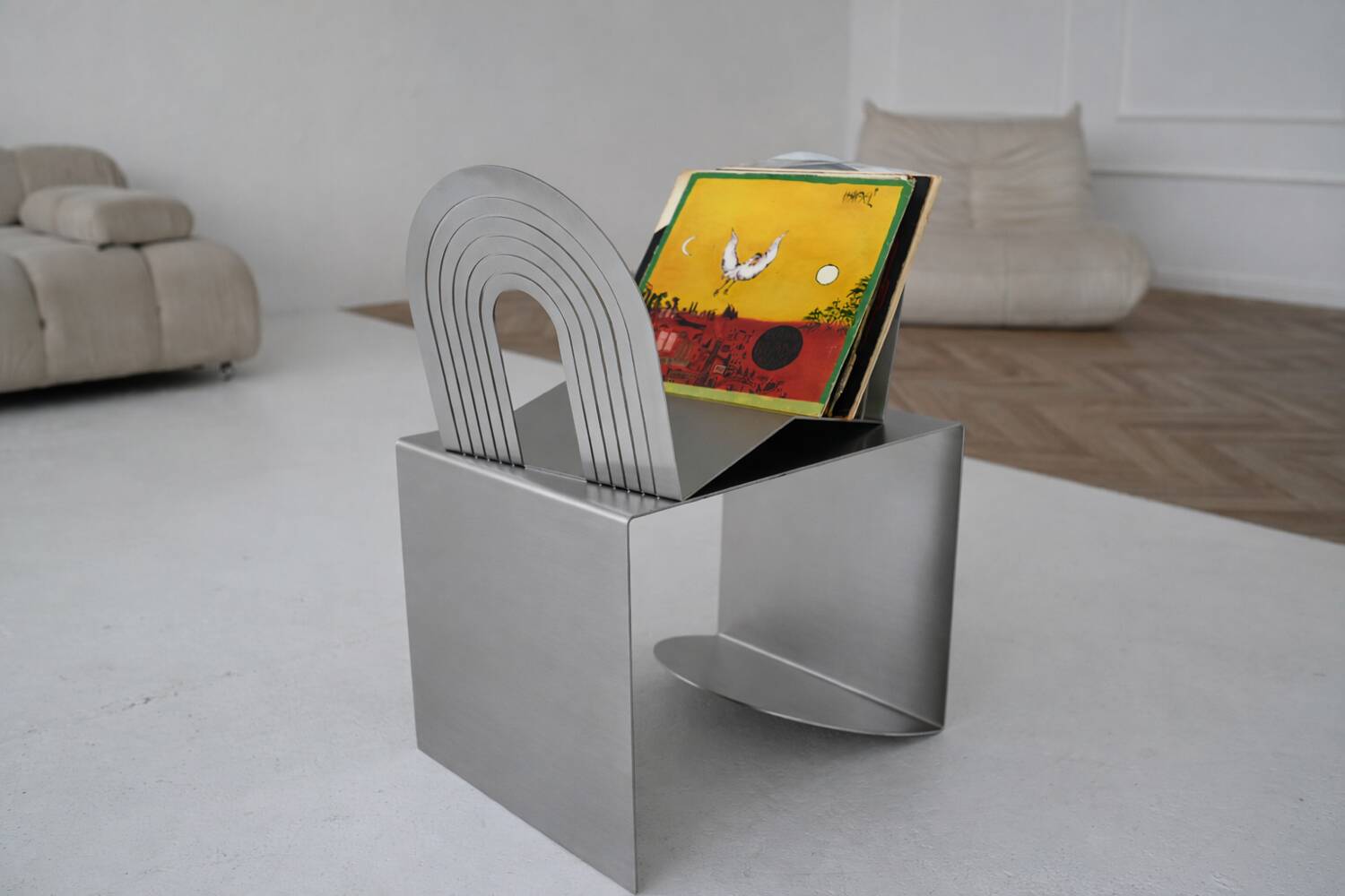 Support de disque vinyle en acier inoxydable brossé Veliento "Arc Wave"