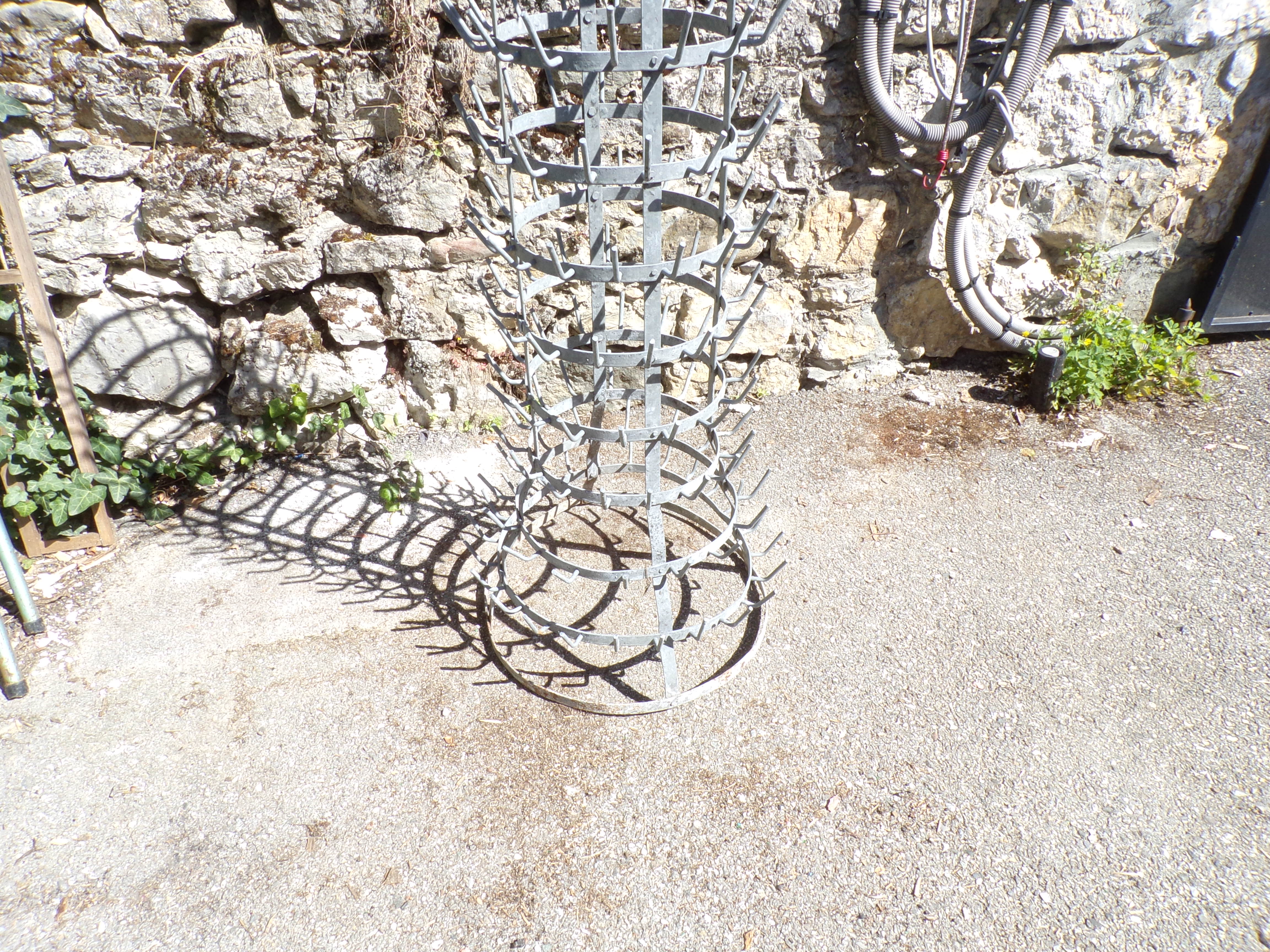 If, bottle egouttoir or bottle holder hedgehog