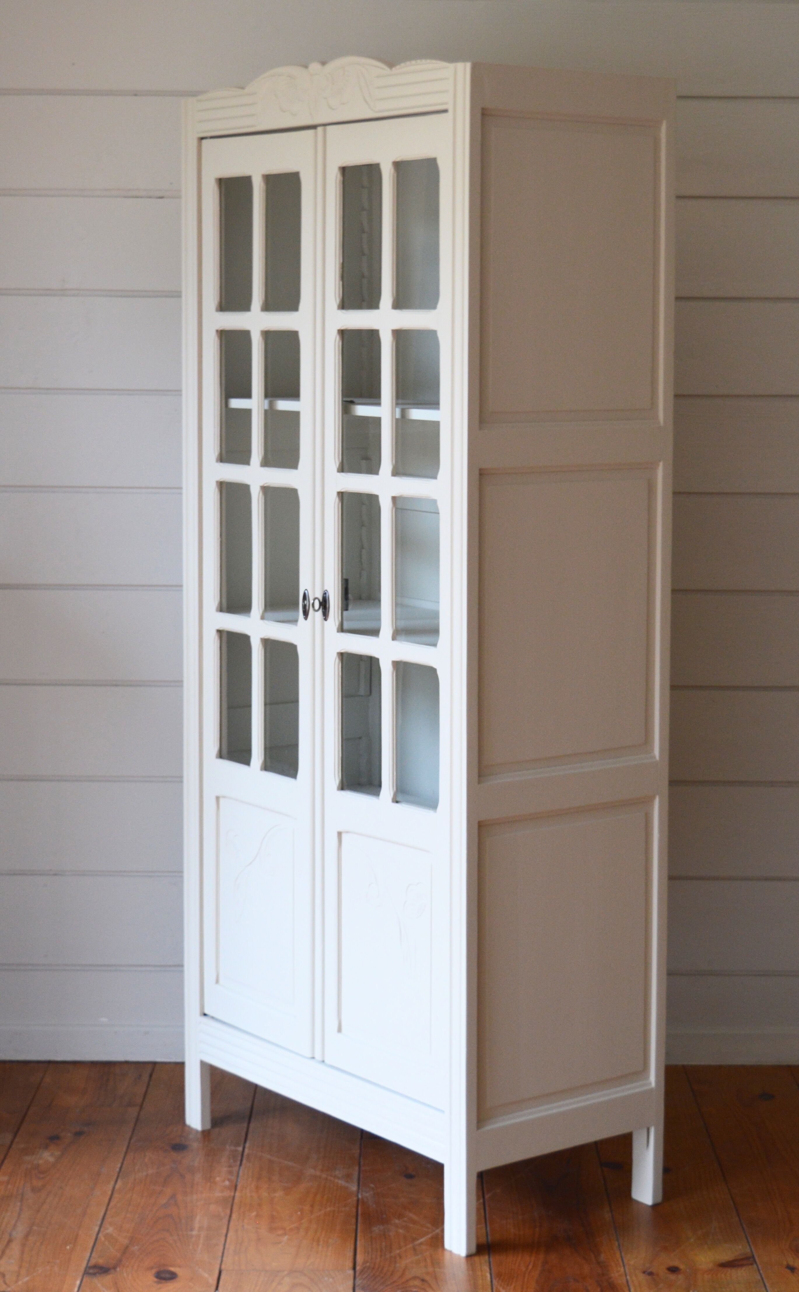 Display cabinet
