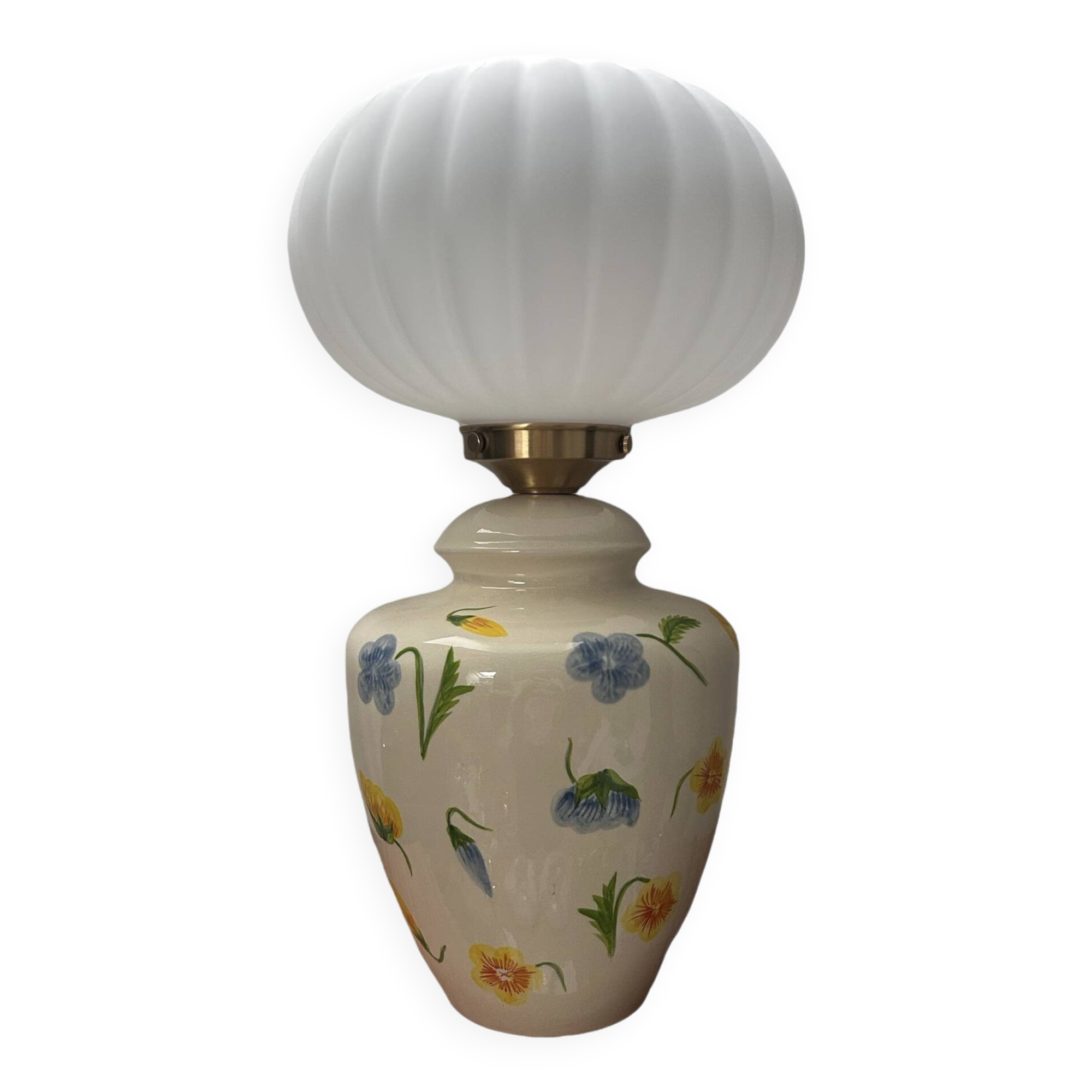 Lampe à poser fleurs en céramique globe plissé