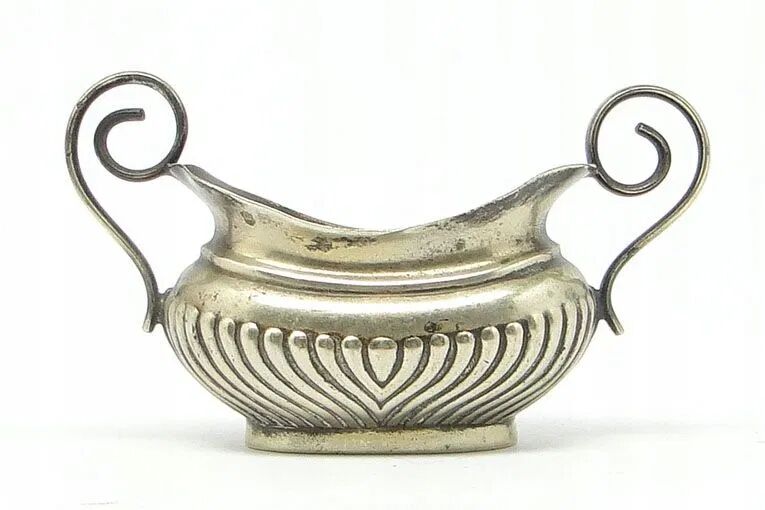 G8R Pre-war Decorative Salt Shaker with Ribbed Body