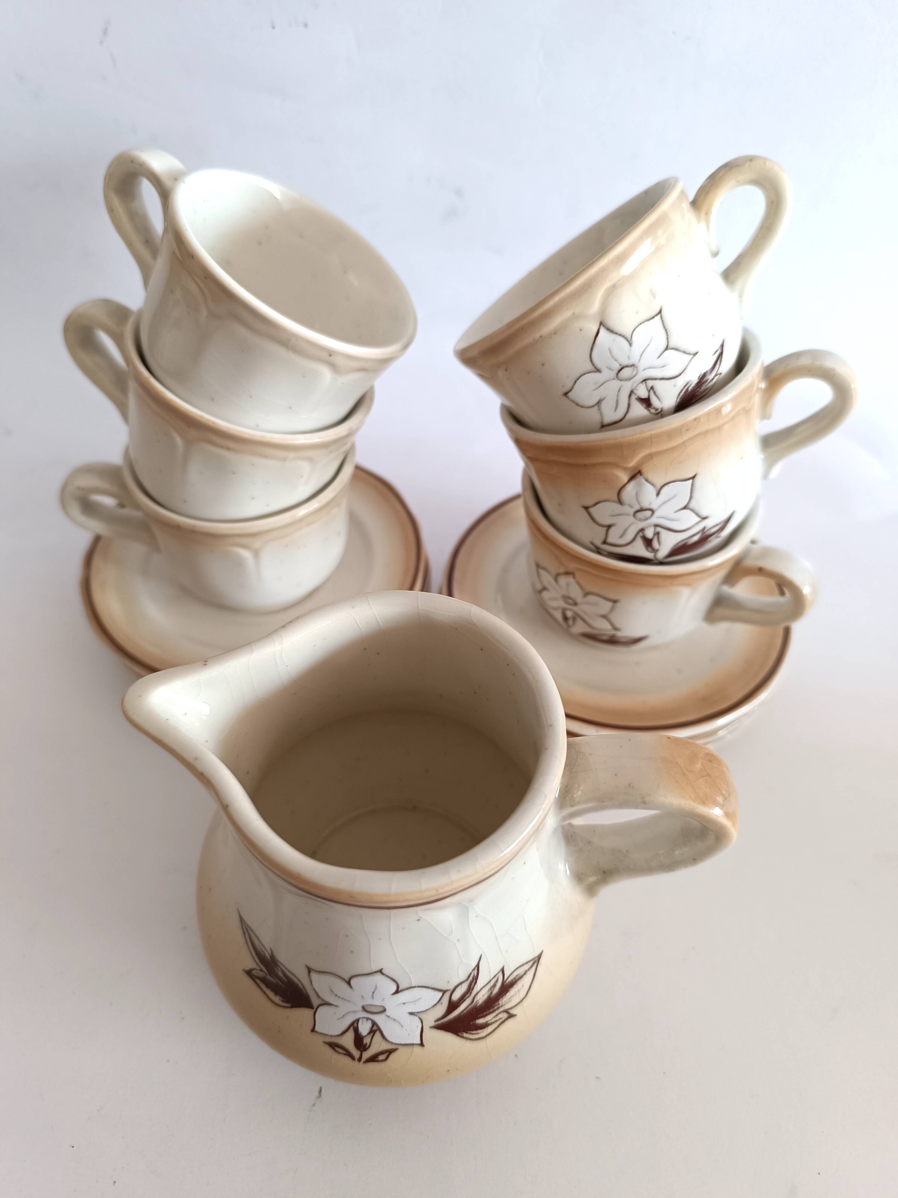 Tasses à café faïence St. Amand