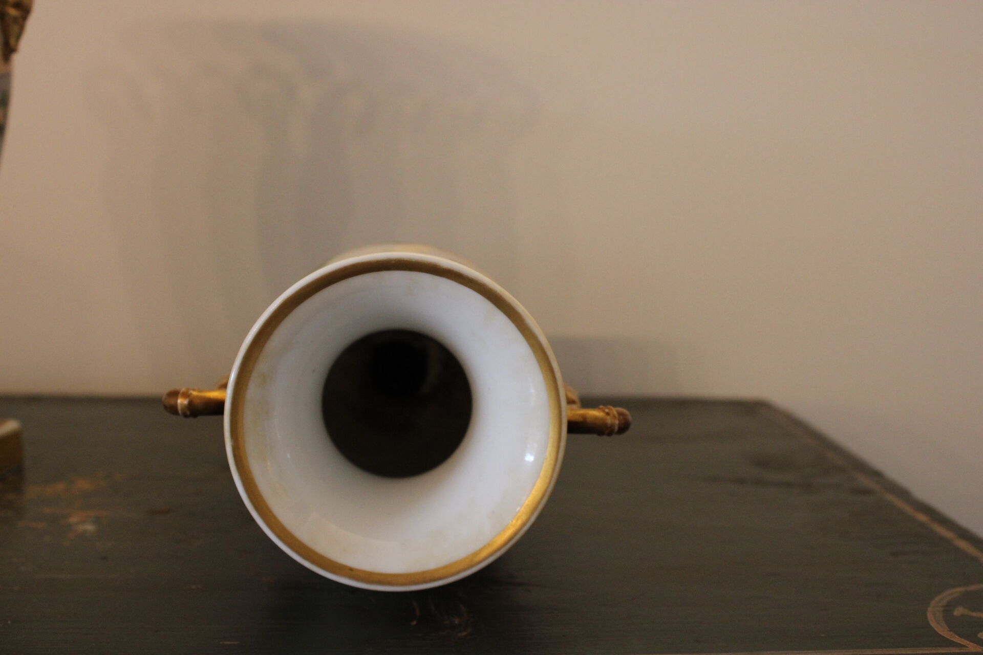 Pair of porcelain vases from Paris