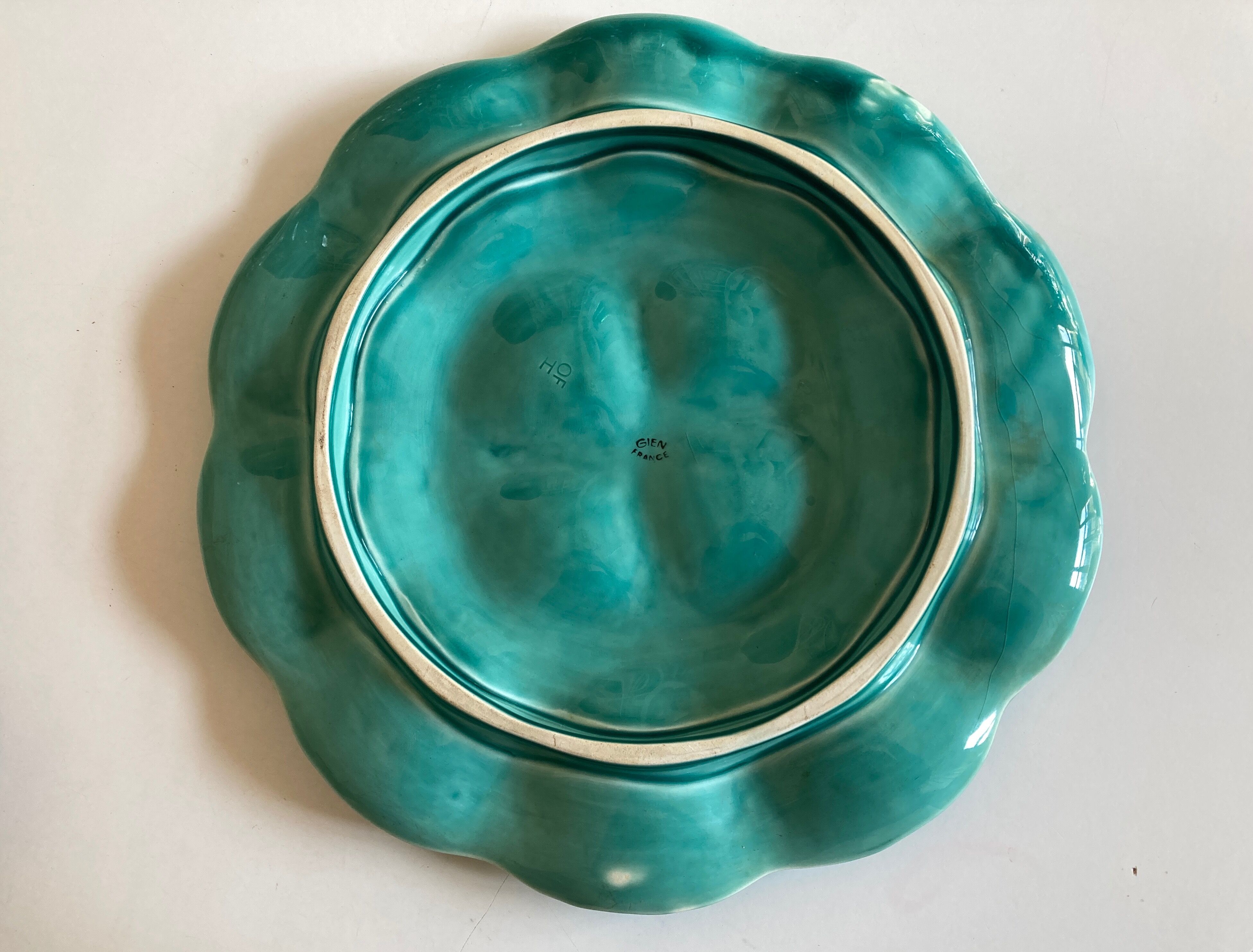Plat à huitres en faience de Gien turquoise