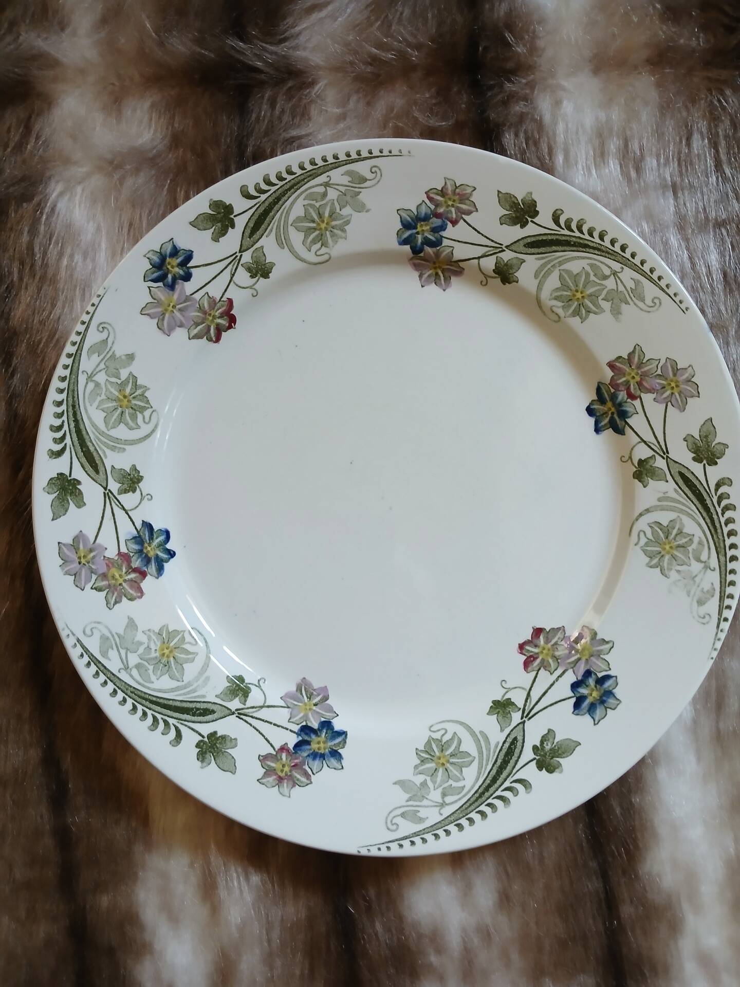 6 antique flat plates U&C Sarreguemines