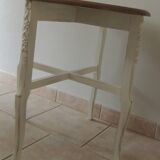 Side table or pedestal table