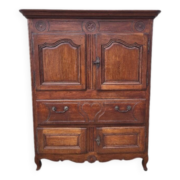 Buffet armoire en chene avec 4 portes et 1 tiroir du xviii ème siecle