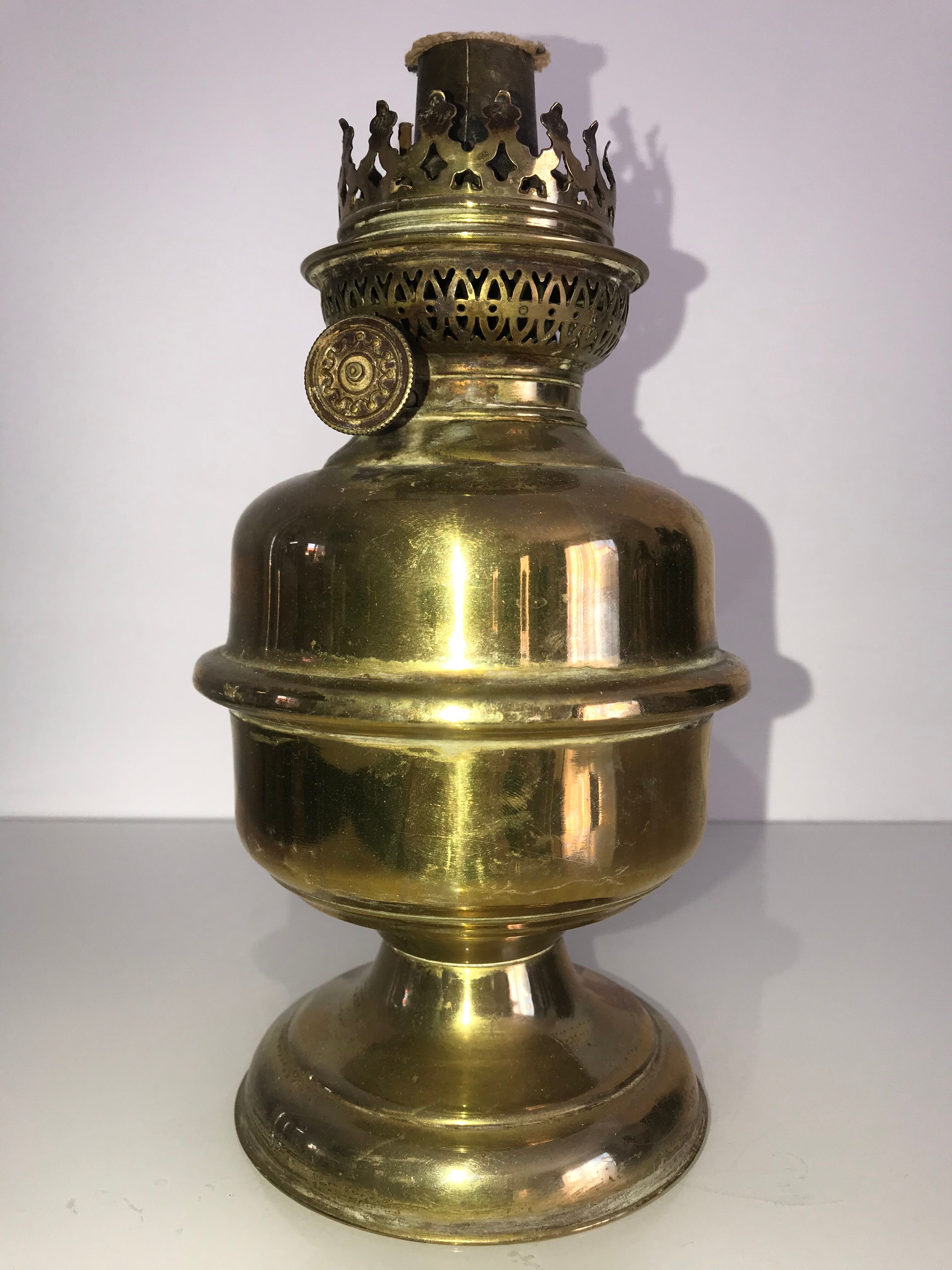 Lampe à pétrole laiton