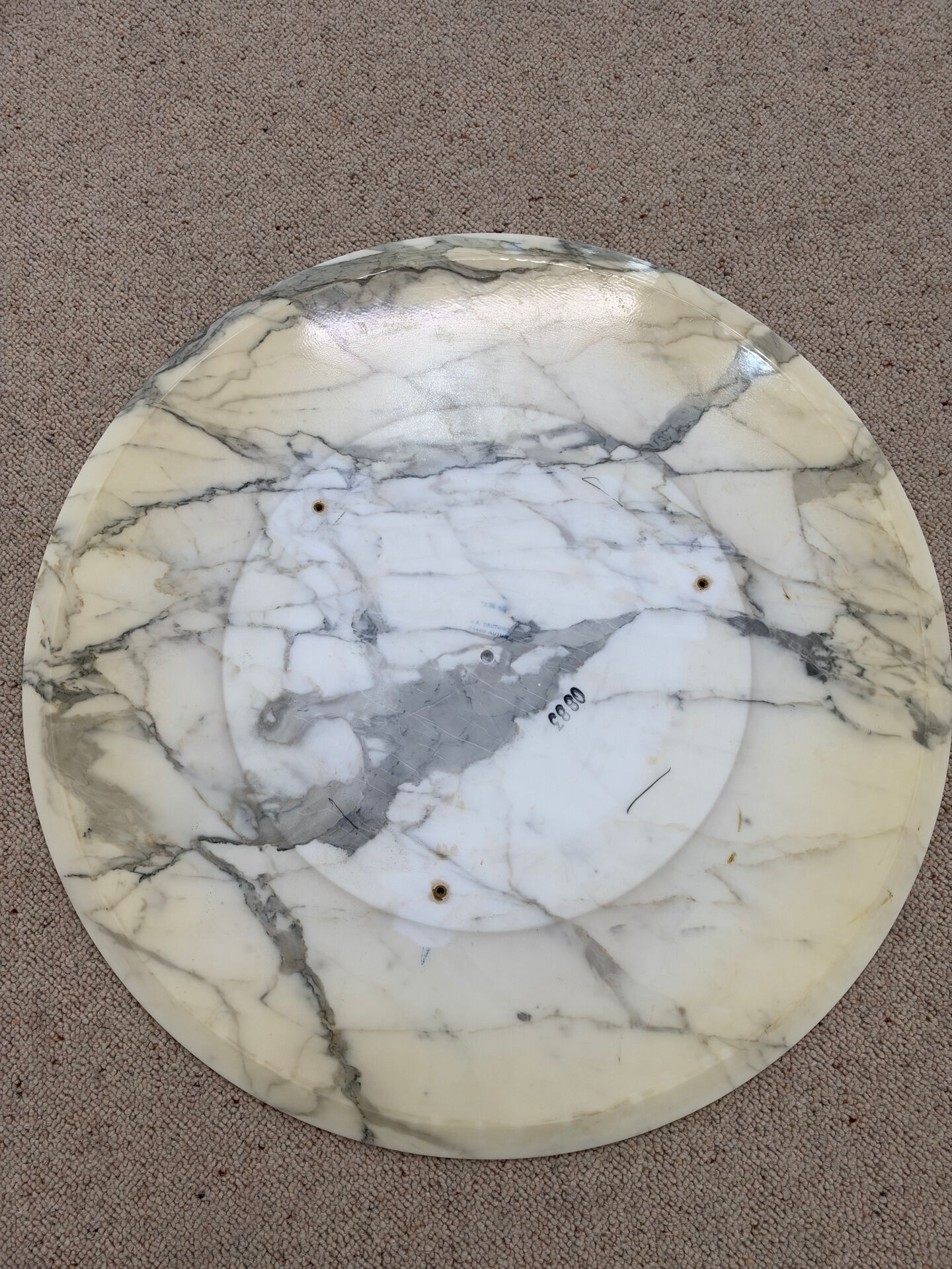 Tulip table – Knoll International in marble and 4 chairs – Ee