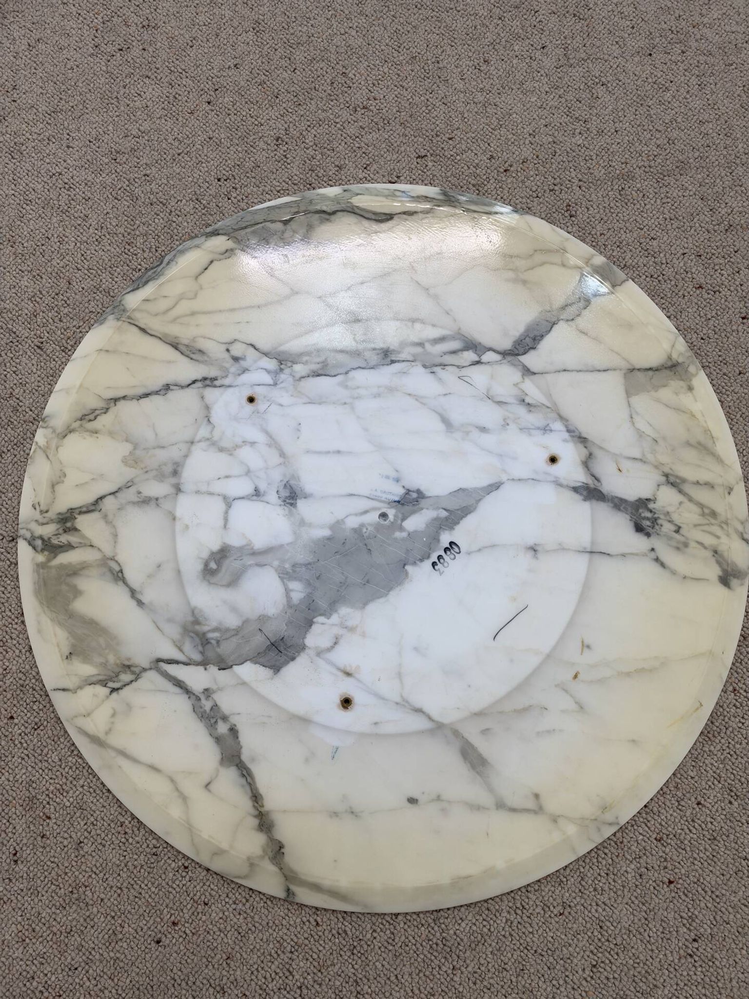 Tulip table – Knoll International in marble and 4 chairs – Ee