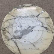 Tulip table – Knoll International in marble and 4 chairs – Ee