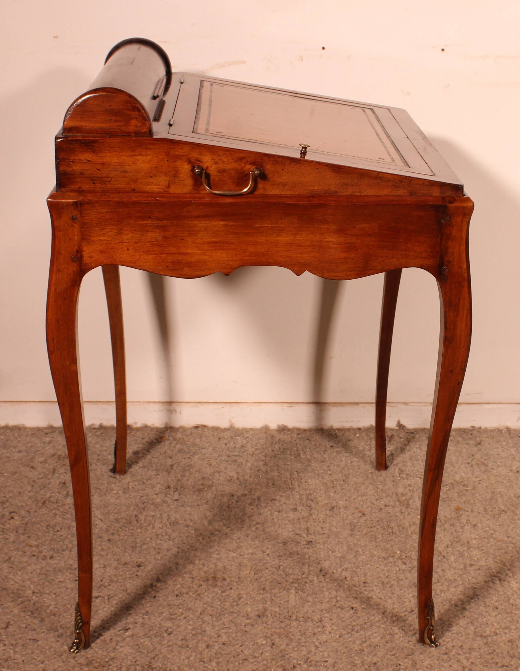 bureau / table à jeux en noyer d'époque napoléon III
