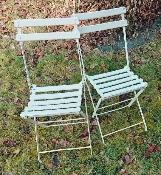 Set of two antique folding garden chairs, ideal for small balconies