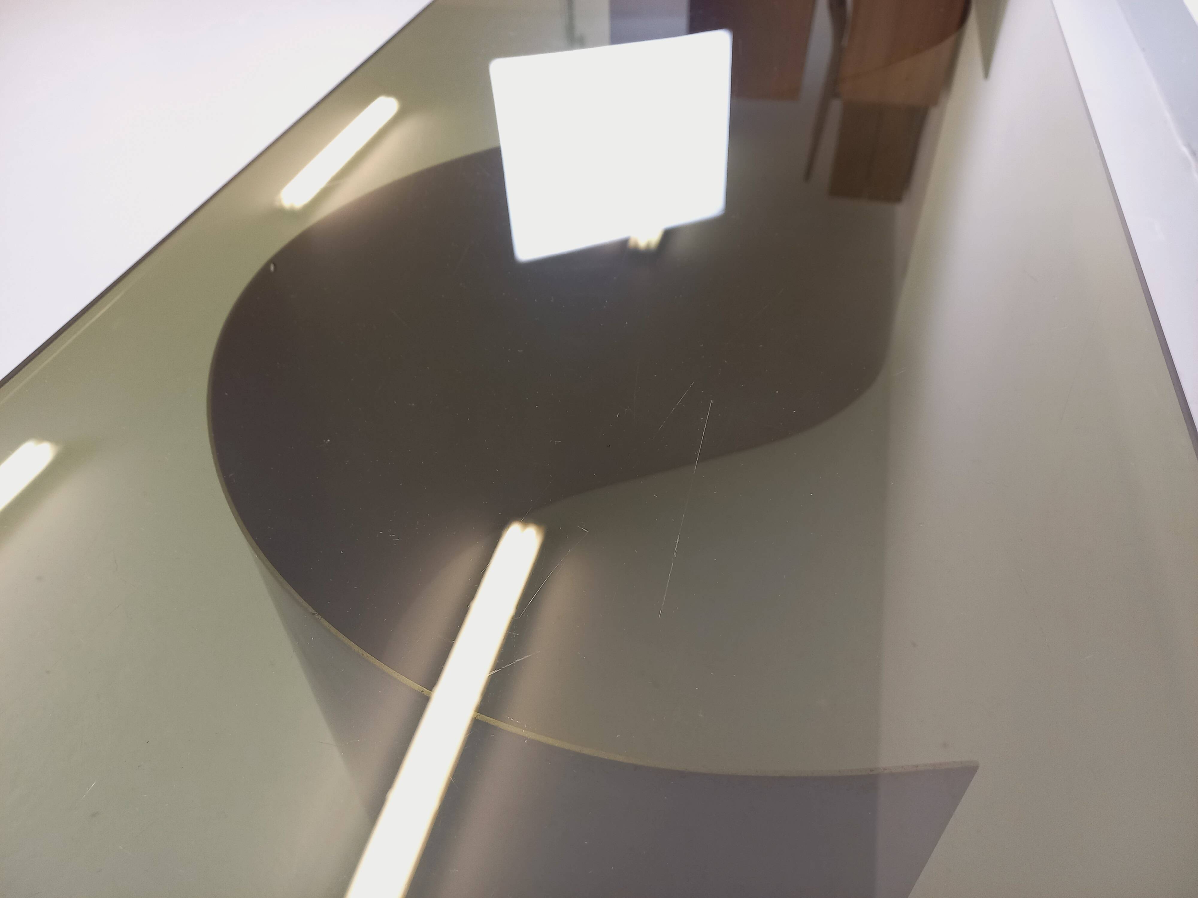 Table basse rectangulaire Space Age vintage en acier et verre fumé