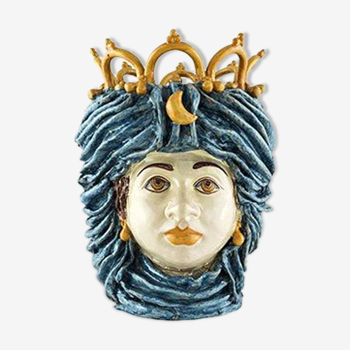Sky blue crown vase woman