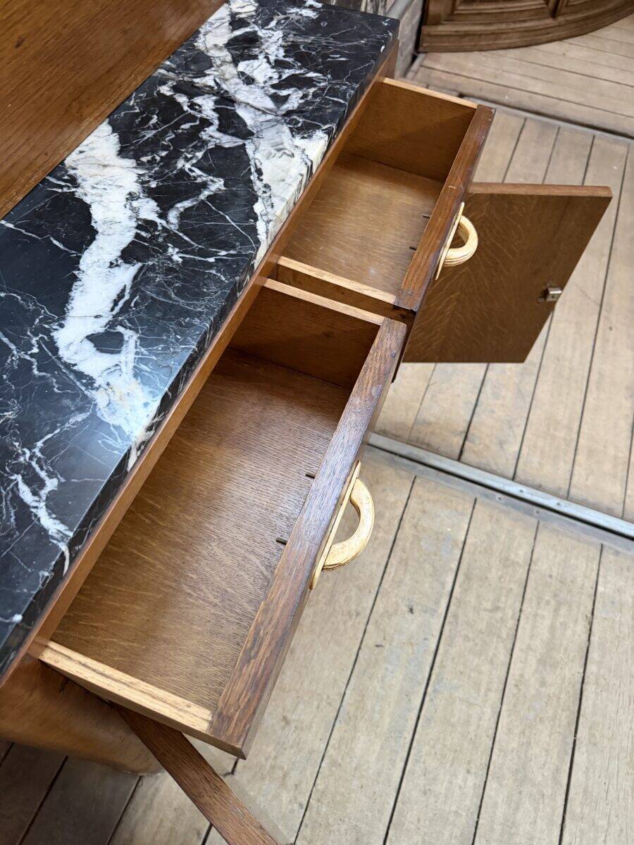 Large Art Deco entrance cloakroom