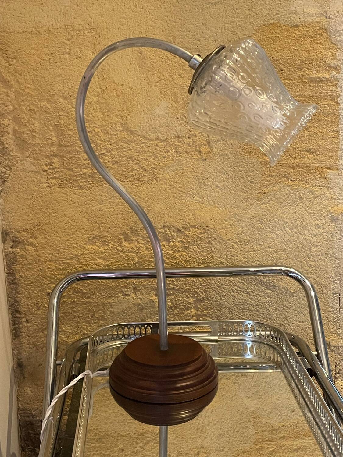 Metal and wood gooseneck table lamp