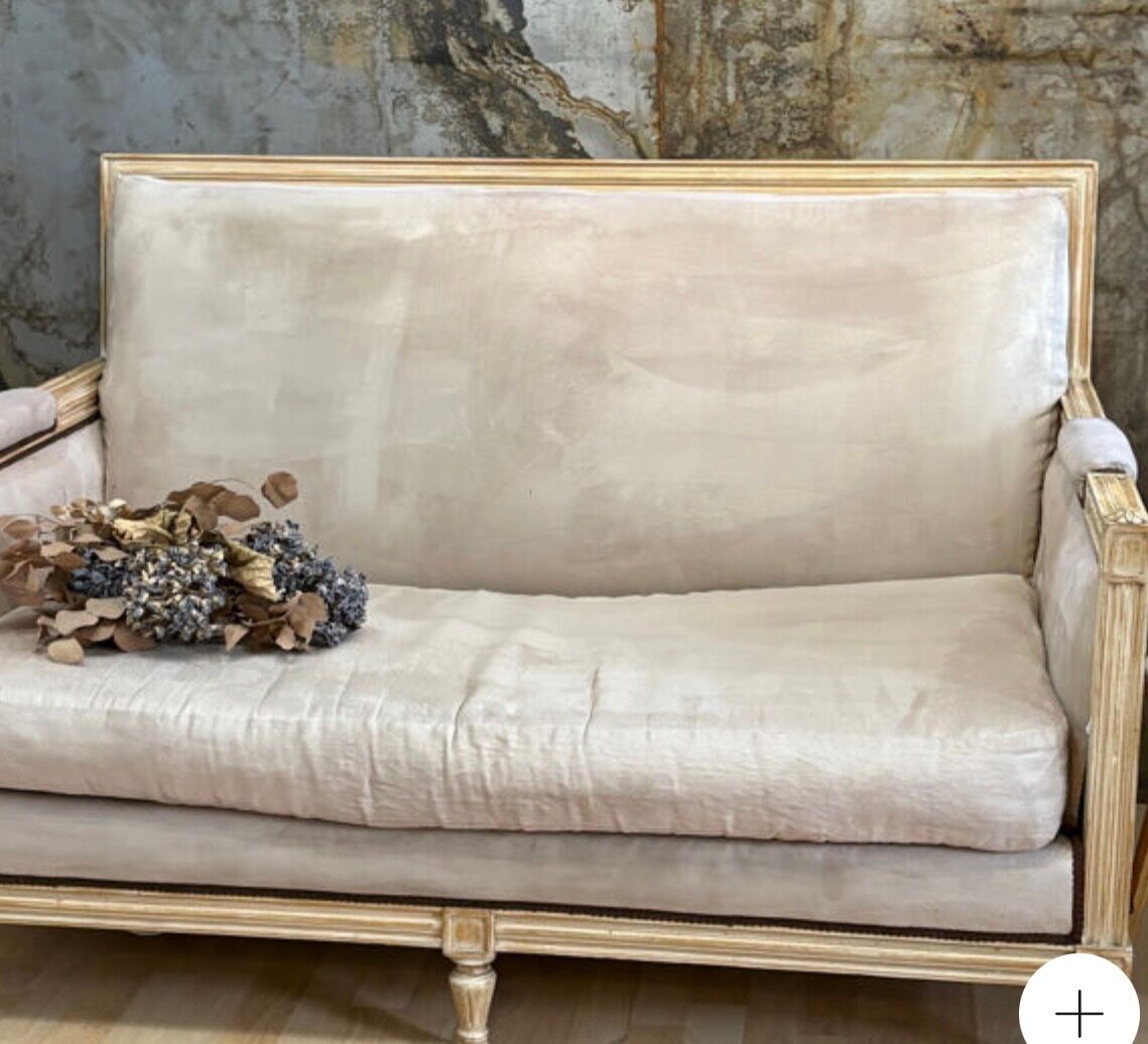 Louis XVI style canapé