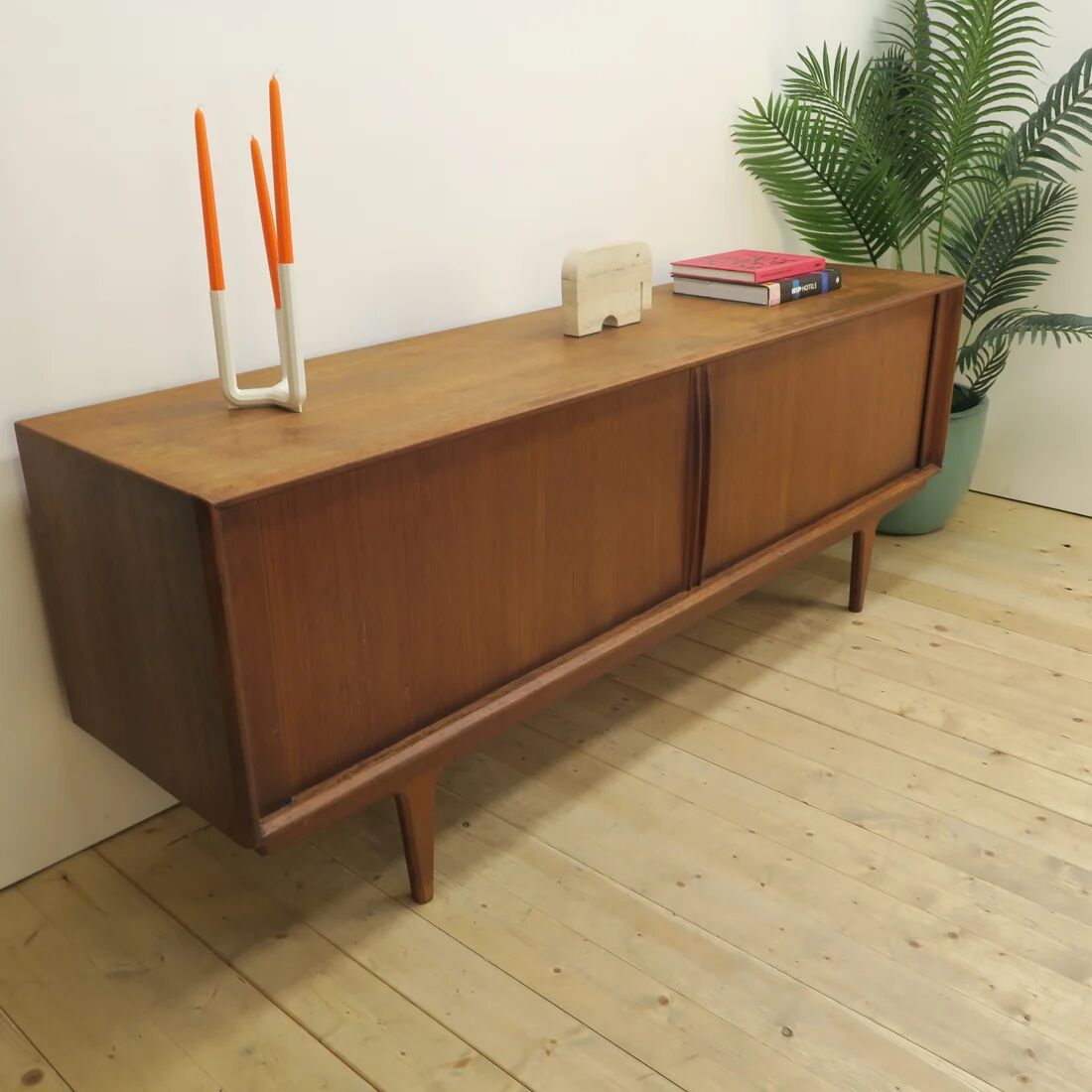 Buffet modèle 156 par Bernhard Pedersen & Søn, teck, Danemark 1960