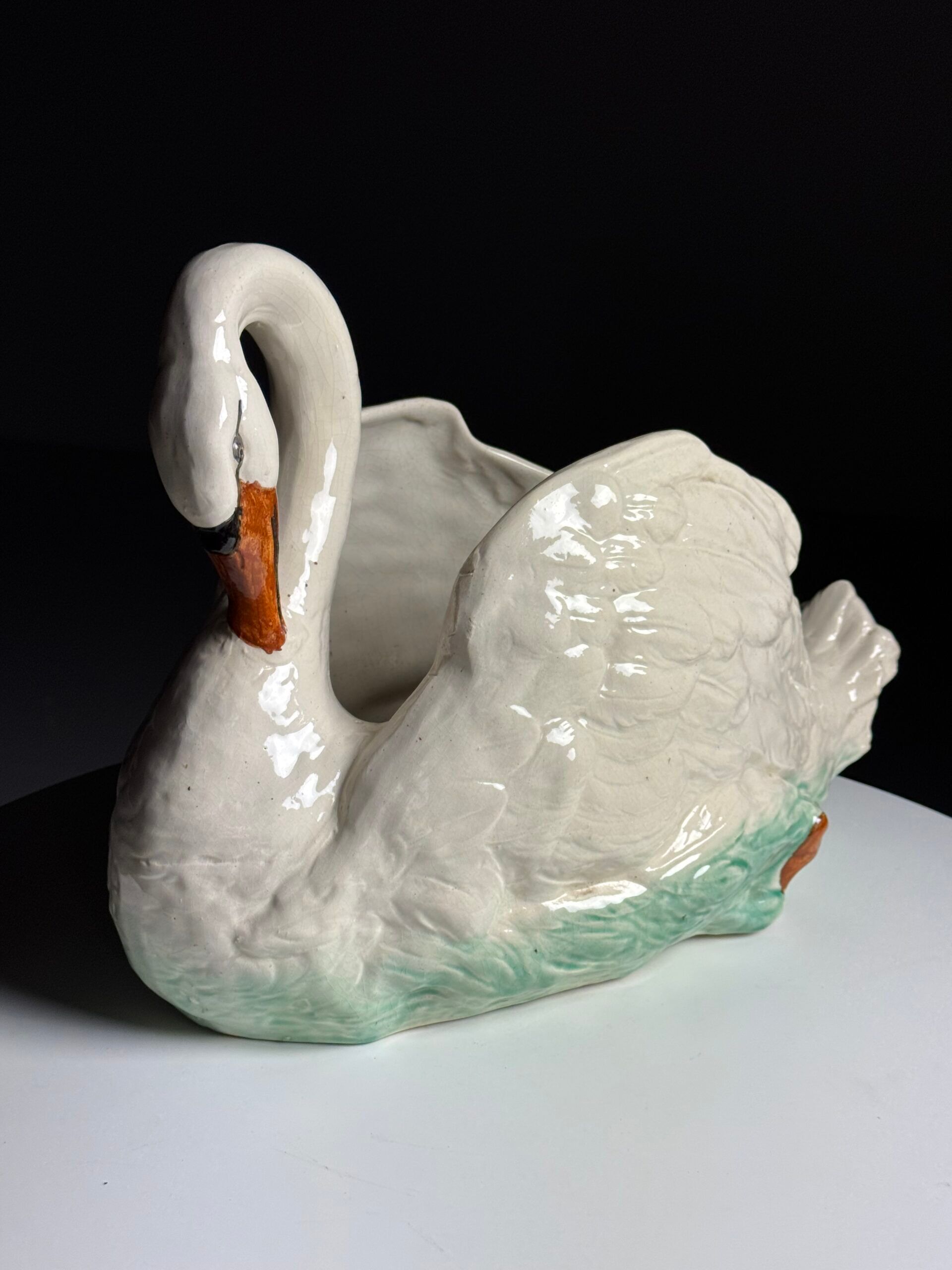 Champagne cooler vase swan vintage
