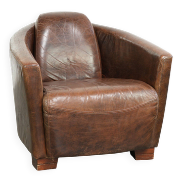 Cow leather armchair in Aviator design with patina and a warm appearance