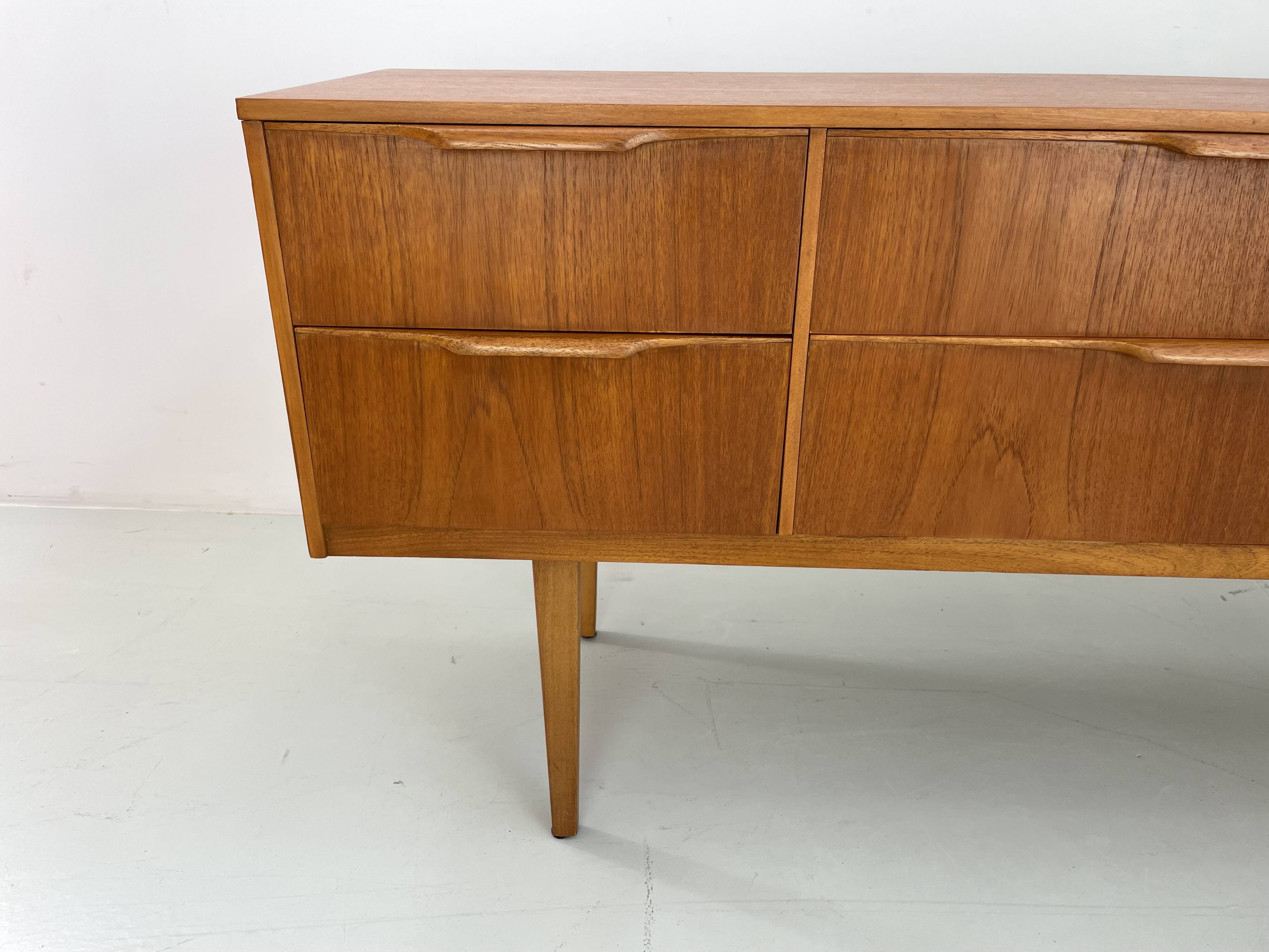 Vintage Austinsuite sideboard 1960's