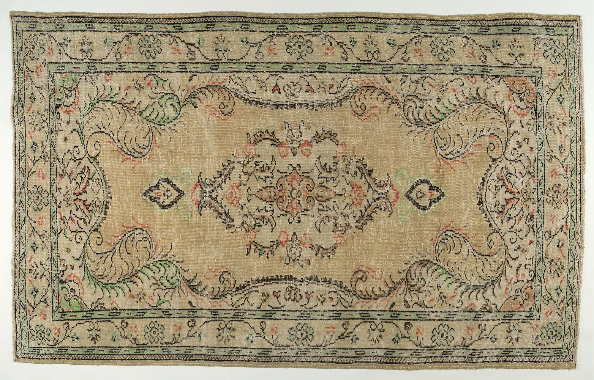 Anatolian handmade vintage rug 272 cm x 163 cm