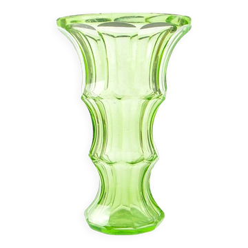 Vase Art Déco, verre uranium, Bohême, Tchécoslovaquie, années 1930