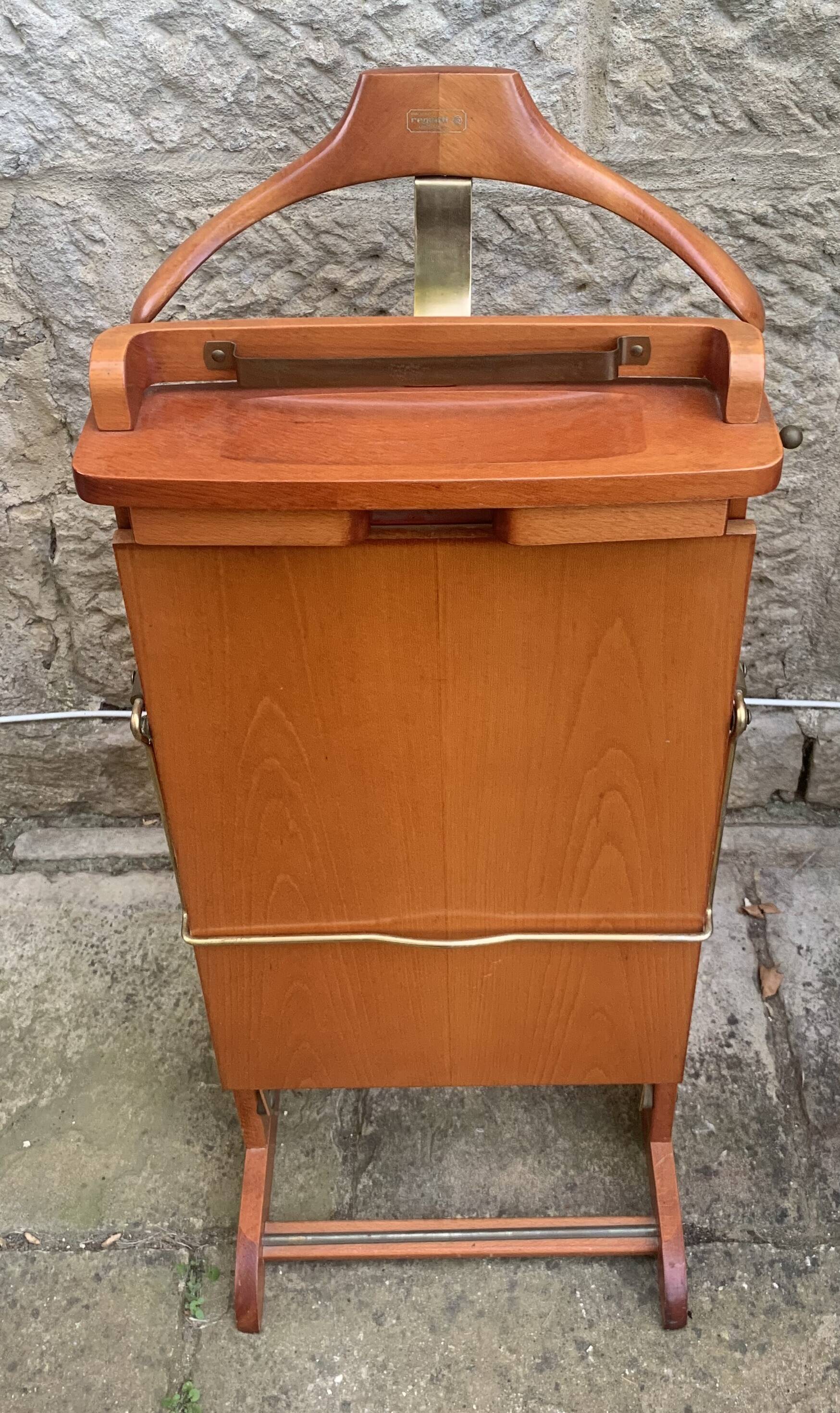 REGUTTI valet