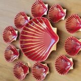 Proceram Aubagne service in red and gilded ceramic shell St Jacques 1950