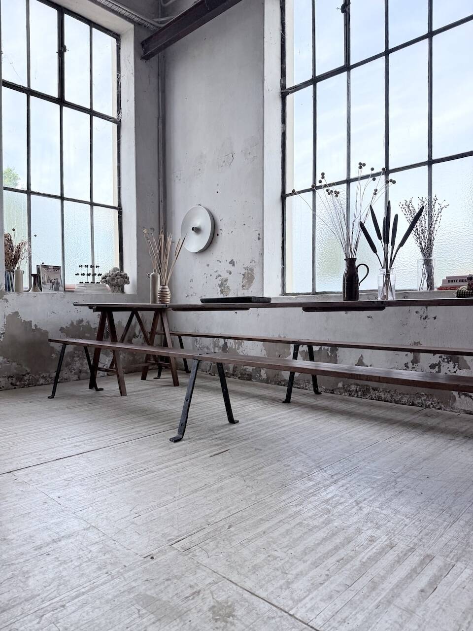 XXL trestle farm table 4m and its benches
