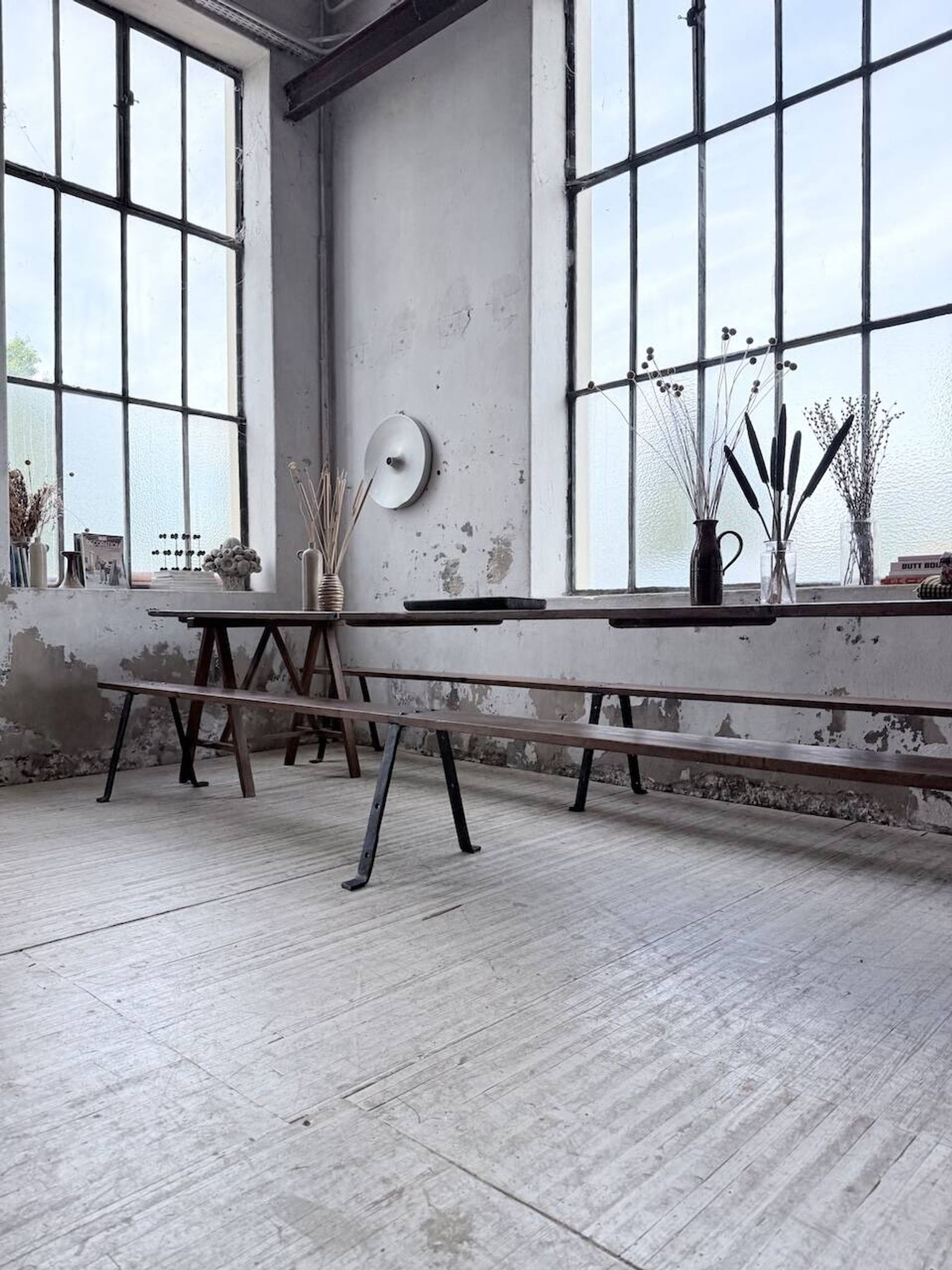 XXL trestle farm table 4m and its benches