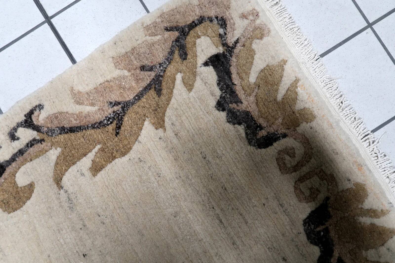 Vintage Tibetan Art Deco Khaden rug 92cm x 206cm 1960s