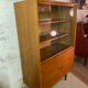 Meuble de rangement vitré en bois, 1960