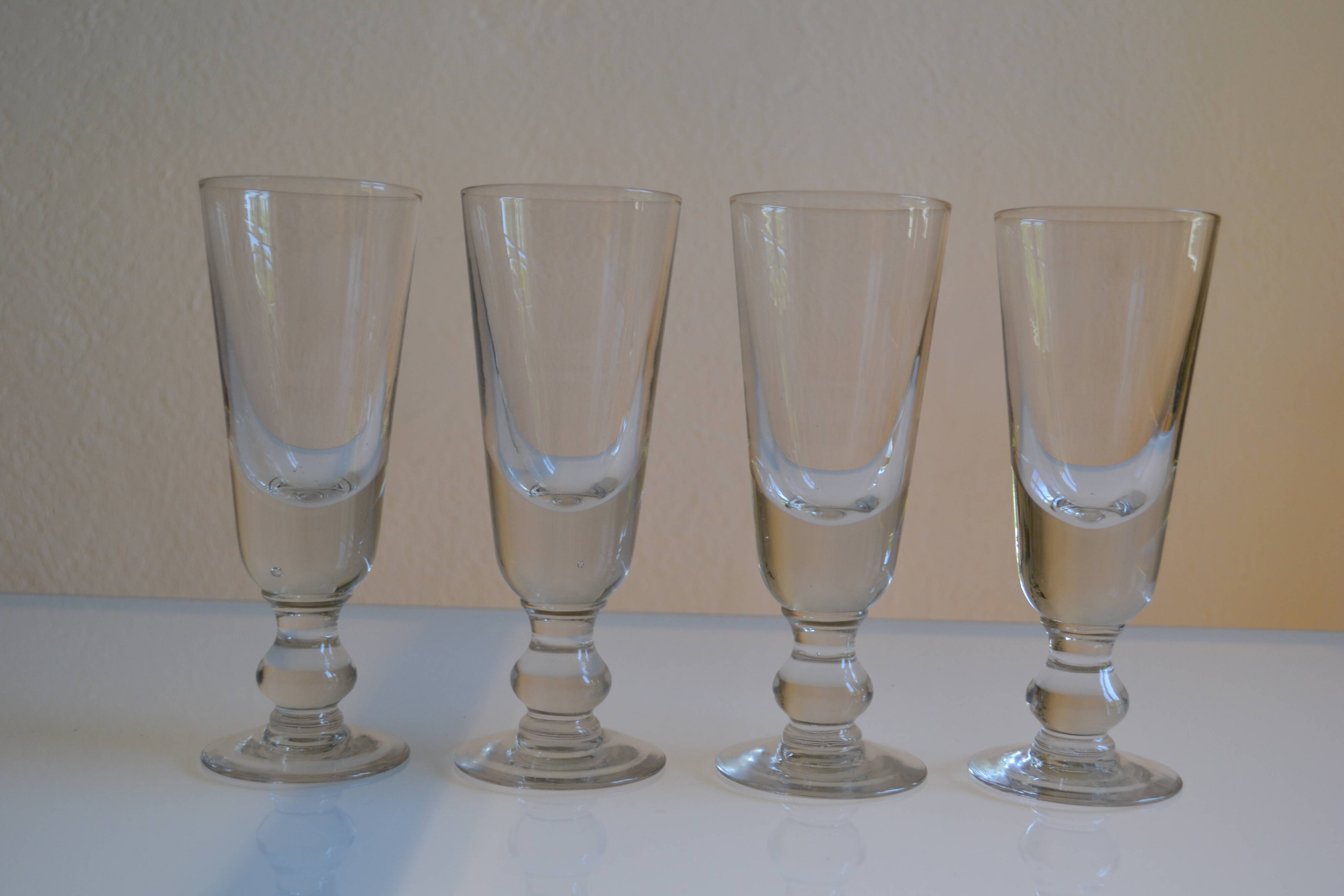 Série de 4 anciens verre verres à absinthe