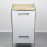 Cabinet industriel du milieu du siècle